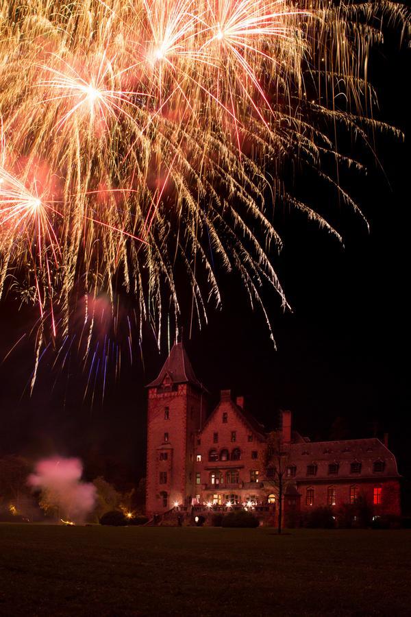 Gästehaus Schloss Saareck Mettlach Exterior foto